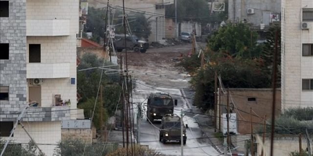 Israel menyerbu kamp pengungsian Tulkarem di Tepi Barat, 1000 rumah rusak, 8 warga meninggal