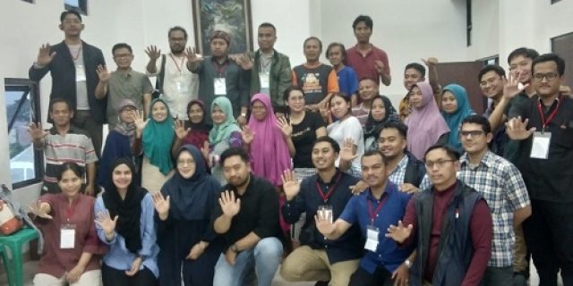 Bootcamp Caleg Muda Gerakan Turun Tangan Kunjungi Warga Kampung Susun Produktif Tumbuh Cakung