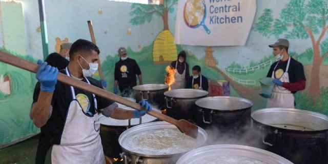 Apa itu World Central Kitchen, LSM yang 7 pekerjanya dibunuh Isael di Gaza?