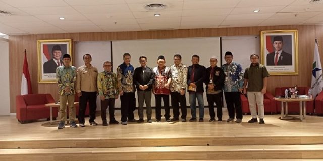 Harmonisasi Zakat dan Wakaf Menyelesaikan Persoalan Umat Harmonisasi Zakat dan Wakaf Menyelesaikan Persoalan Umat