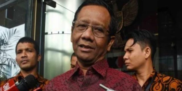 Kebijakan Jokowi Soal Ba’asyir Dinilai Keliru, Mahfud MD : Kok Tiba-Tiba Yang Mengumumkan Yusril?