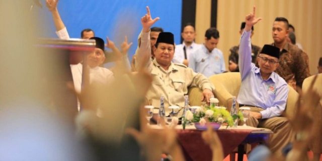 Tony Rosyid : Rakyat dan Perlawanan ‘Dua Jari’
