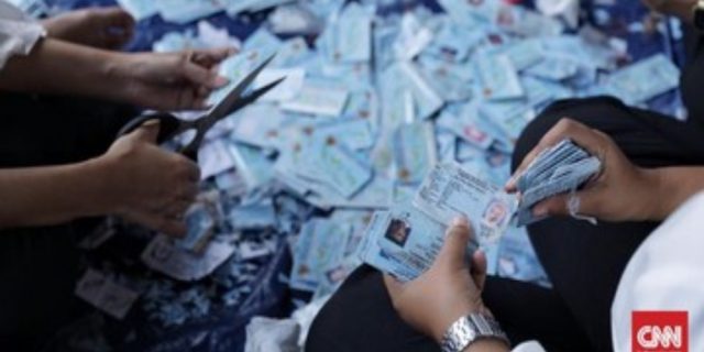 Lagi, Sejumlah e-KTP Ditemukan Tercecer di Duren Sawit Jakarta