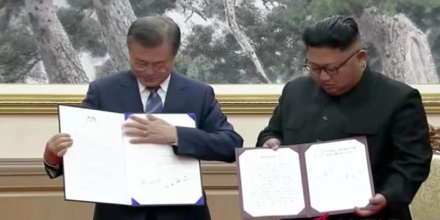 Pemimpin Korsel-Korut tandatangani dokumen di Pyongyang
