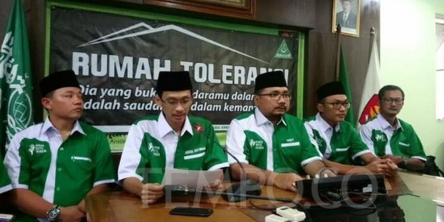 Demo Dengan Membakar Bendera Harus Dihentikan
