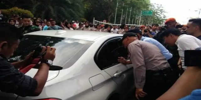 Neno Effect : BEM Universitas Riau Batalkan Kuliah Umum Kepala BIN