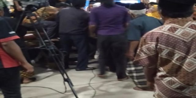 Heboh,Tanpa Sakit Tiba -Tiba Dalang Meninggal Saat Pentas