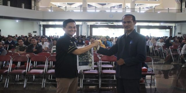 Bekali Wisudawan Baru, ITS Hadirkan Trainer Followership Kelas Dunia