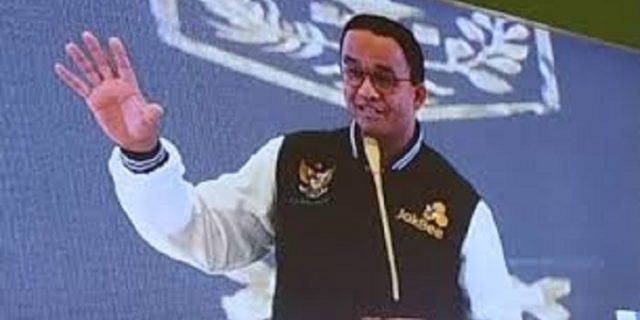 Peduli Bola, Anies Kunjungi Klub Batavia FC