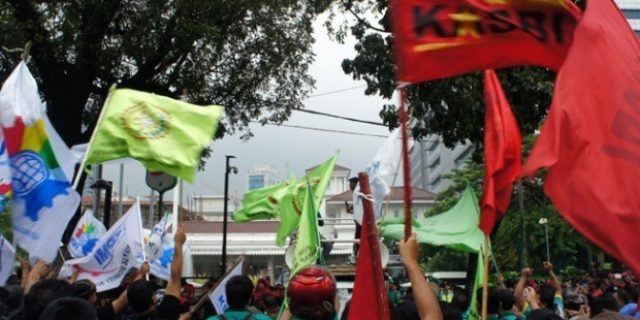 UMP Tak Sesuai Harapan, KSPI Akan Cabut Dukungan untuk Anies-Sandi
