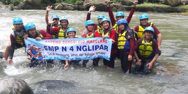 Arung Jeram, SMP N 4 Nglipar Arungi Sungai Elo Magelang Sepanjang 12,5 km