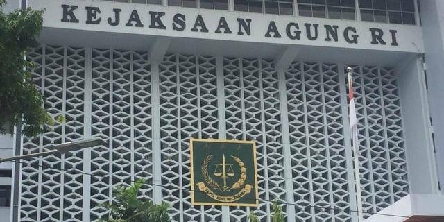Masyarakat Juga Desak Kejagung Untuk Periksa Adi Toegarisman dan Achsanul Qosasi