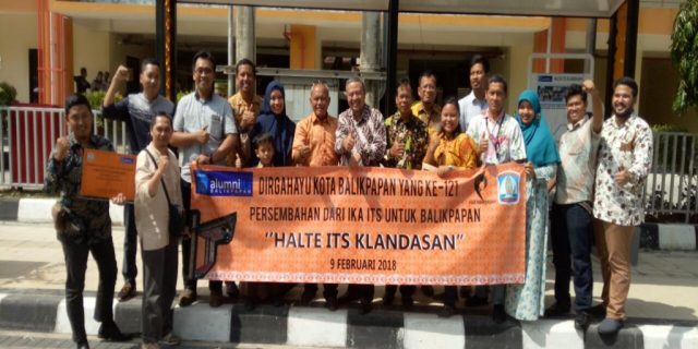 HUT Kota Balikpapan, Alumni ITS Beri Hadiah Halte dan Shuttle Bus