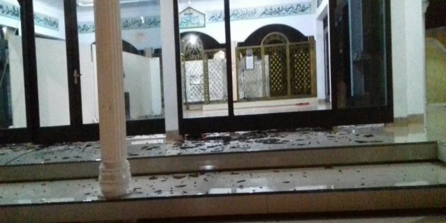 Orang ‘gila’ Rusak Masjid di Tuban