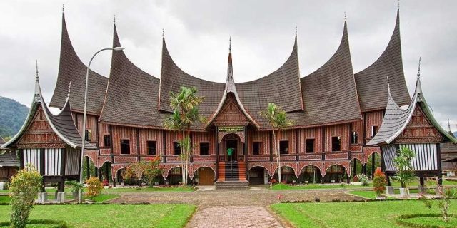 Coret Ade Armando Sebagai Orang Minang, Gamawan Fauzi : Minang Marentak!