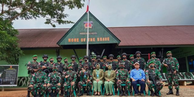 Deso Mowocoro dan Menjunjung Tinggi kearifan lokal merupakan penekanan  penting Brigjen TNI Bangun Nawoko terhadap Pos Kout Assikie Satgas Pamtas RI-PNG Yonif Mekanis 516/CY