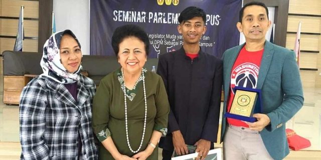 Seminar di IPI Garut, Kamrussamad Dorong Mahasiswa Berpikir Global dan Berjiwa Entrepreneur
