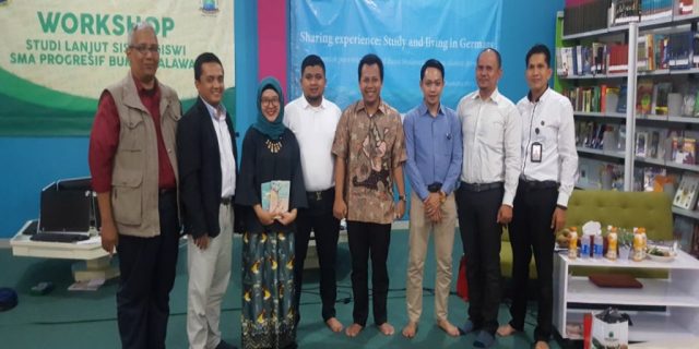 Wakil Ketua Komisi VII DPR bersama alumni Jerman kunjungi SMA Progresif Bumi Shalawat Sidoarjo