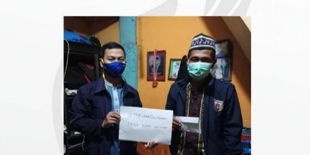 Guru Honorer ini Terharu mendapat bantuan THR dari Pena Bakti Institute