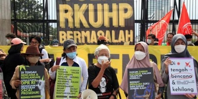 Airlangga Pribadi, KUHP Baru: Otoritarianisme Menyamar Sebagai Dekolonisasi