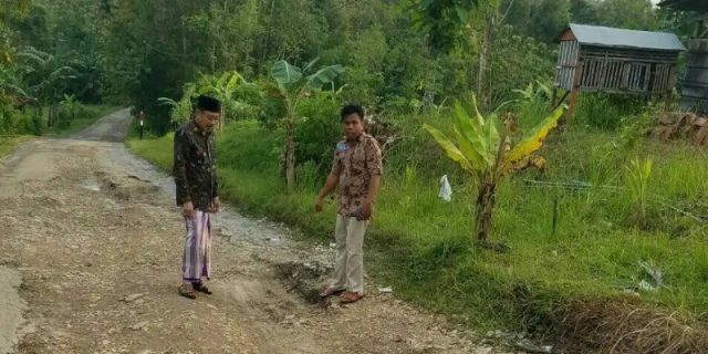 Calon Wakil Bupati Sudarmawan prihatin kerusakan jalan di Bangkalan